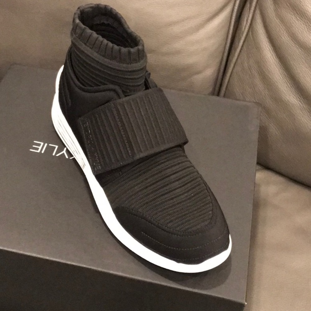 NWT Black Multi Fabric 2 High Top Sneaker